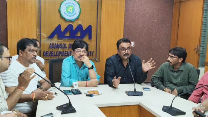 Industrial Hub Durgapur Extends a Hand | 5 Lakh Donation to CM's Relief Fund for North Bengal Flood Victims Industrial Hub Durgapur Extends a Hand | 5 Lakh Donation to CM's Relief Fund for North Bengal Flood Victims