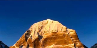 Mount Kailash: রহস্য ঘেরা যে পবিত্র শৃঙ্গ আজও মানুষের পদচিহ্নের অপেক্ষায়!!!!